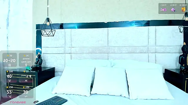 CloheBell online show from April 2026 08:03:01 PM