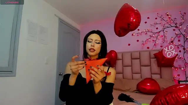 Snapshot of emma_cg chatting on February 2026 09:00:01 PM emma cg online show from February 2026 09:00:01 PM