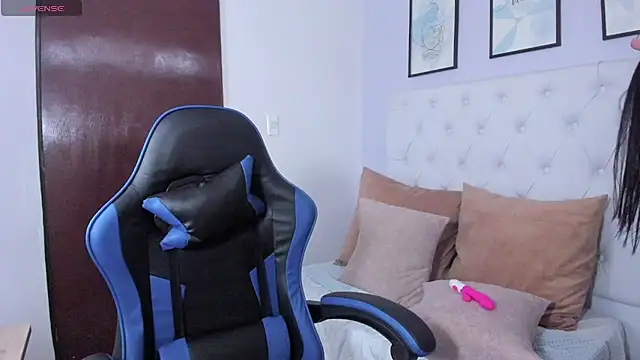 Snapshot of angeline_lara chatting on February 2026 12:35:02 PM angeline lara online show from February 2026 12:35:02 PM