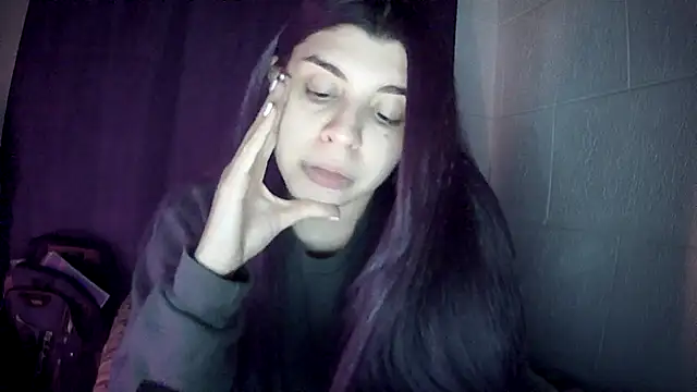 Snapshot of violetazein7 chatting on July 2026 04:06:02 AM violetazein7 online show from July 2026 04:06:02 AM