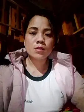 Snapshot of molly-xx chatting on February 2026 10:39:01 PM molly-xx online show from February 2026 10:39:01 PM