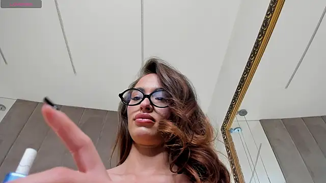 EvaK  online show from March 2026 05:35:02 AM