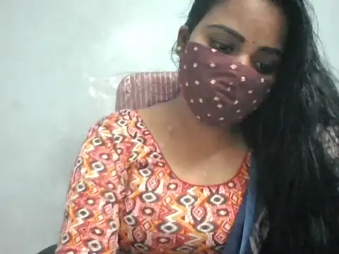 Snapshot of Rathi-priyaa chatting on June 2026 04:27:01 AM Rathi-priyaa online show from June 2026 04:27:01 AM