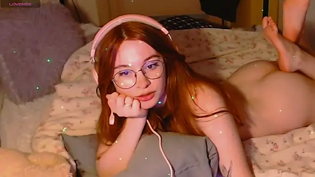 Snapshot of GhostLane chatting on March 2026 07:05:01 PM GhostLane online show from March 2026 07:05:01 PM