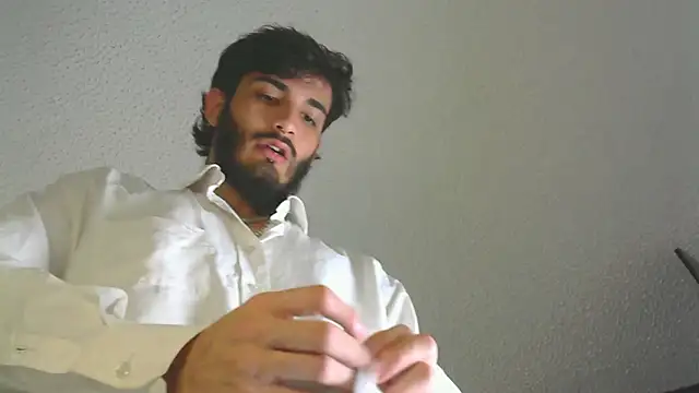 Snapshot of LovexJuxn8 chatting on February 2026 06:59:02 PM LovexJuxn8 online show from February 2026 06:59:02 PM