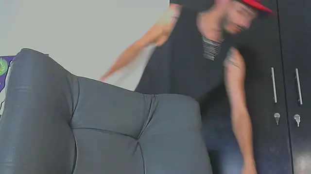 Snapshot of LovexJuxn8 chatting on February 2026 06:15:01 PM LovexJuxn8 online show from February 2026 06:15:01 PM