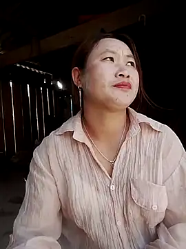 bany-lee online show from April 2026 01:22:02 AM