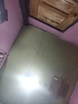 Snapshot of sweety_pie18 chatting on February 2026 07:05:02 AM sweety pie18 online show from February 2026 07:05:02 AM