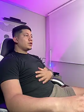  robertobaggioo online show from April 2026 12:57:02 PM