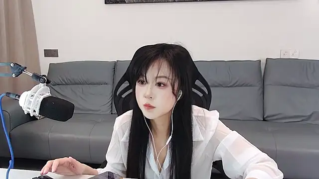 Snapshot of LX-MM chatting on February 2026 08:00:02 AM LX-MM online show from February 2026 08:00:02 AM