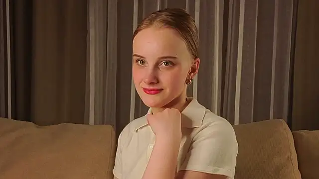 Snapshot of KirstinMcgeady chatting on February 2026 11:33:01 AM KirstinMcgeady online show from February 2026 11:33:01 AM