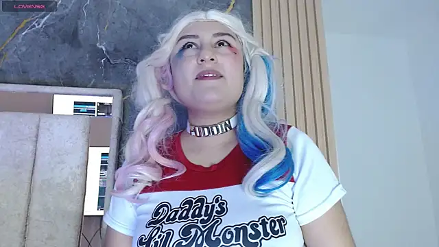 Hazumi Tsu online show from April 2026 09:57:02 PM