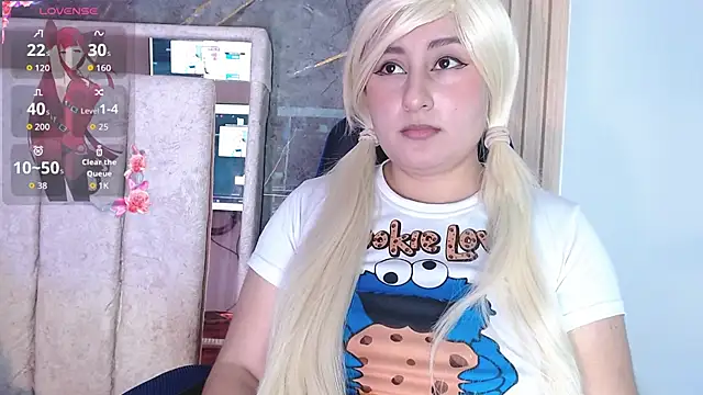 Snapshot of Hazumi_Tsu chatting on May 2026 07:34:02 PM Hazumi Tsu online show from May 2026 07:34:02 PM