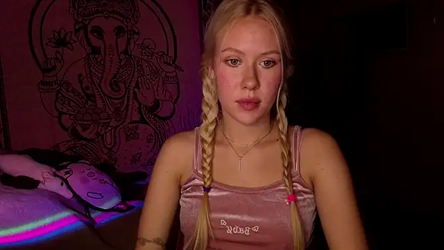 pureeangel online show from February 2026 06:48:01 PM