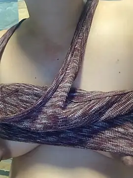 Snapshot of squirtshantal chatting on December 2025 01:43:02 AM squirtshantal online show from December 2025 01:43:02 AM