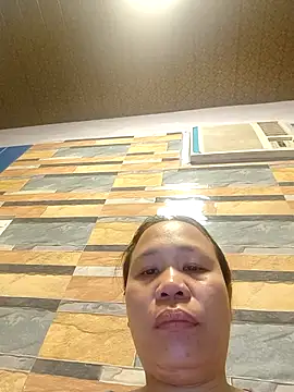 squirtshantal online show from April 2026 02:21:02 AM