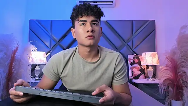 Bastixvontade online show from April 2026 11:49:02 PM