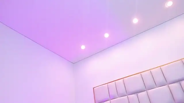 Violetta-foxx online show from April 2026 07:26:02 PM