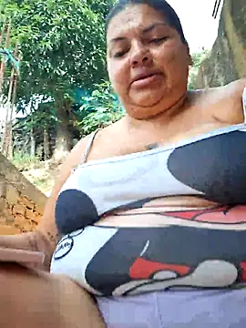 Snapshot of Juli_Powl chatting on February 2026 01:19:02 PM Juli Powl online show from February 2026 01:19:02 PM