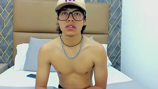 Escanor Hot online show from February 2026 08:42:02 PM