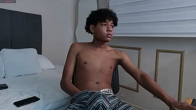 Snapshot of Twink_Alex19 chatting on February 2026 12:34:01 PM Twink Alex19 online show from February 2026 12:34:01 PM