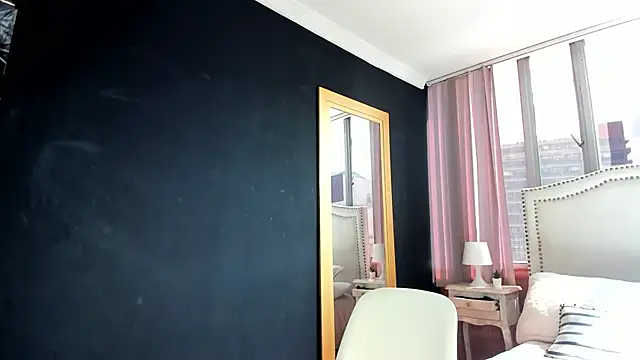 Snapshot of madii_lenon chatting on February 2026 07:25:02 PM madii lenon online show from February 2026 07:25:02 PM