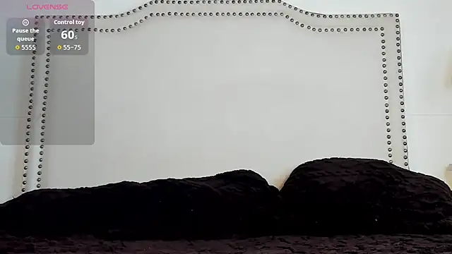 Snapshot of madii_lenon chatting on June 2026 05:17:02 PM madii lenon online show from June 2026 05:17:02 PM