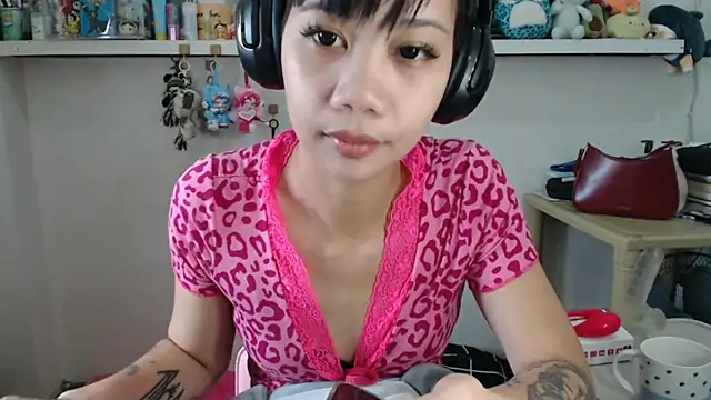 GloryKulikowski online show from March 2026 03:23:01 AM