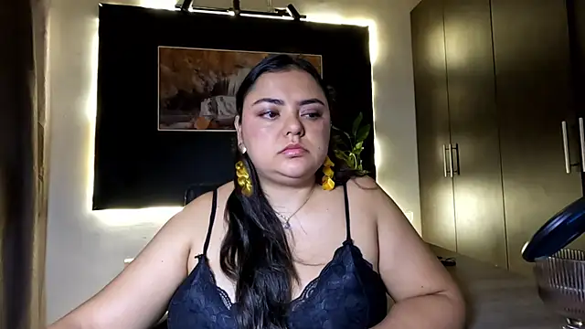 AzaraOnyx online show from July 2026 01:15:01 PM