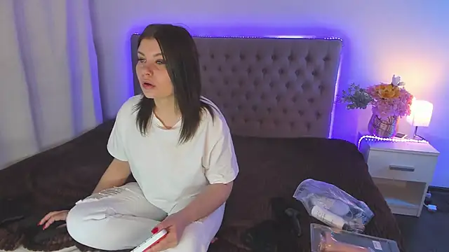 Snapshot of AmandaHoppe chatting on June 2026 04:39:02 AM AmandaHoppe online show from June 2026 04:39:02 AM