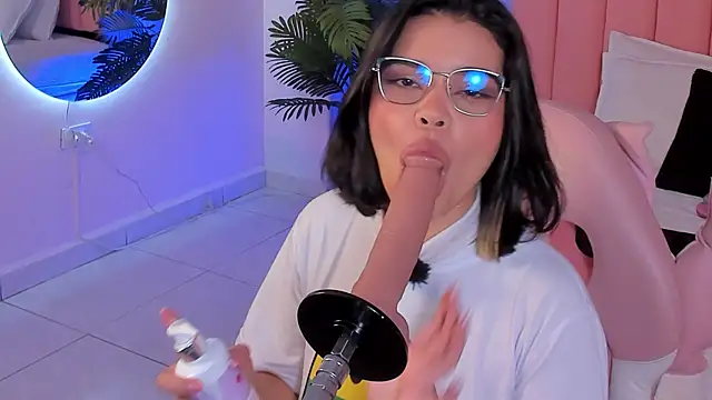Rose jener06 online show from June 2026 11:26:01 PM