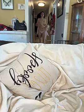 daniella monroe online show from April 2026 10:04:01 PM