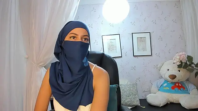 Snapshot of Aitana_zaid chatting on February 2026 07:47:02 PM Aitana zaid online show from February 2026 07:47:02 PM