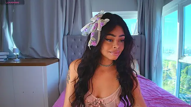 Pauline Clark online show from March 2026 07:25:01 PM