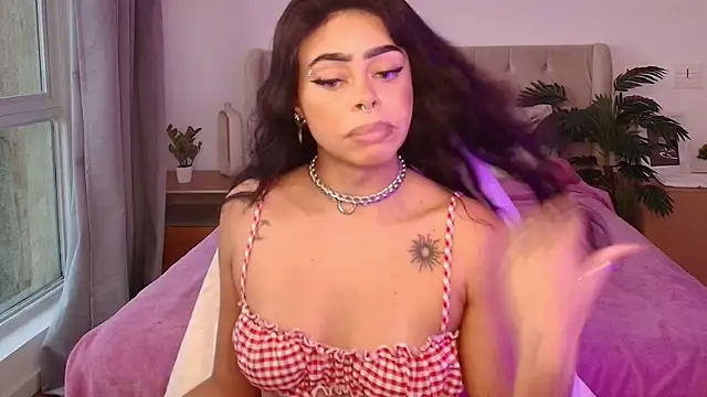 Pauline Clark online show from March 2026 07:47:01 PM