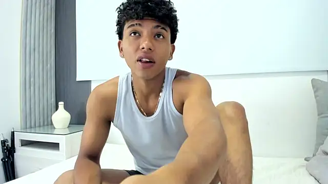 Snapshot of jhoystrong_ chatting on February 2026 11:51:01 AM jhoystrong online show from February 2026 11:51:01 AM