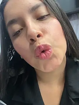 Snapshot of Miss_Bella_Flame chatting on June 2026 08:00:01 PM Miss Bella Flame online show from June 2026 08:00:01 PM