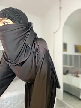 aminaa  online show from February 2026 06:48:01 PM