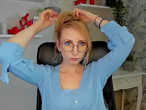 CinderellaMoon online show from March 2026 06:30:01 AM