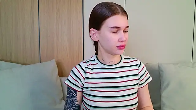 Hana Watt online show from March 2026 05:46:02 AM