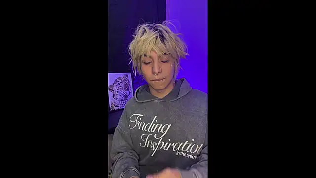 Snapshot of prince_oliverr chatting on April 2026 02:45:02 AM prince oliverr online show from April 2026 02:45:02 AM