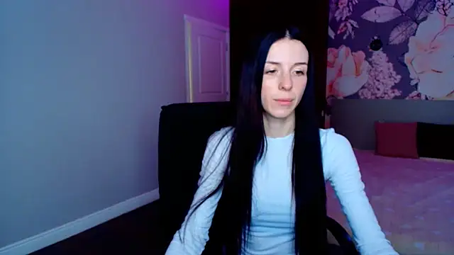 NoirDiva online show from April 2026 12:21:01 PM