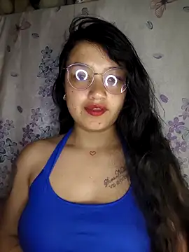 Snapshot of Bloom_Dahlia chatting on February 2026 03:17:01 AM Bloom Dahlia online show from February 2026 03:17:01 AM