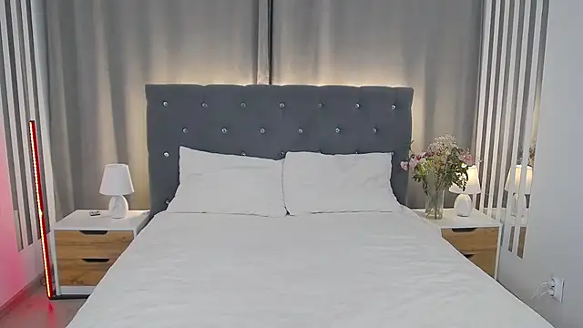 VikkyVonn online show from February 2026 12:17:01 PM