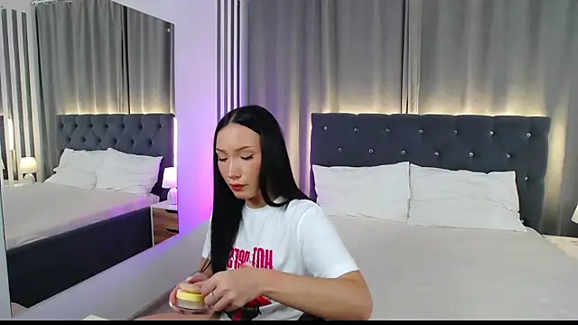 VikkyVonn online show from July 2026 10:35:02 AM
