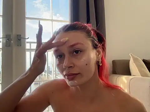 FoxyValentine online show from April 2026 05:25:02 PM