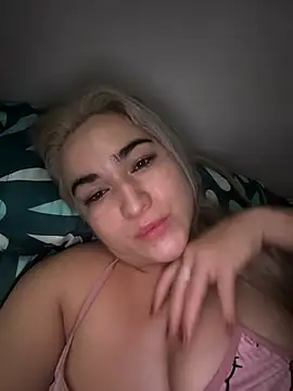 Snapshot of violet-grey chatting on February 2026 01:19:01 PM violet-grey online show from February 2026 01:19:01 PM