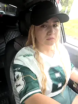 violet-grey online show from March 2026 12:33:01 PM