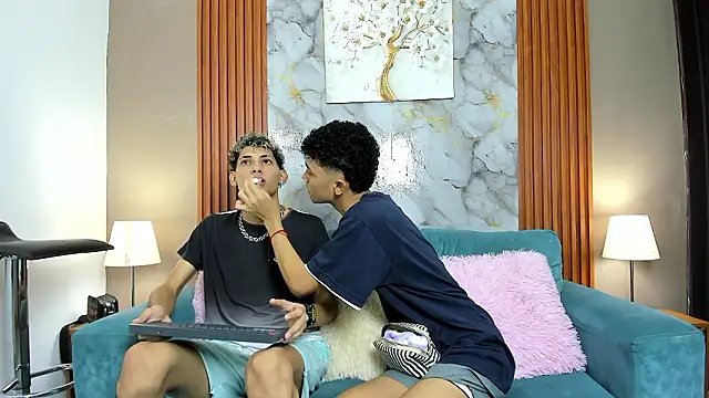 Snapshot of YOUNG_BOYS_HELL chatting on February 2026 01:12:01 AM YOUNG BOYS HELL online show from February 2026 01:12:01 AM