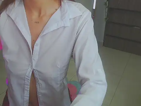 Mis Cersi online show from February 2026 07:10:02 PM